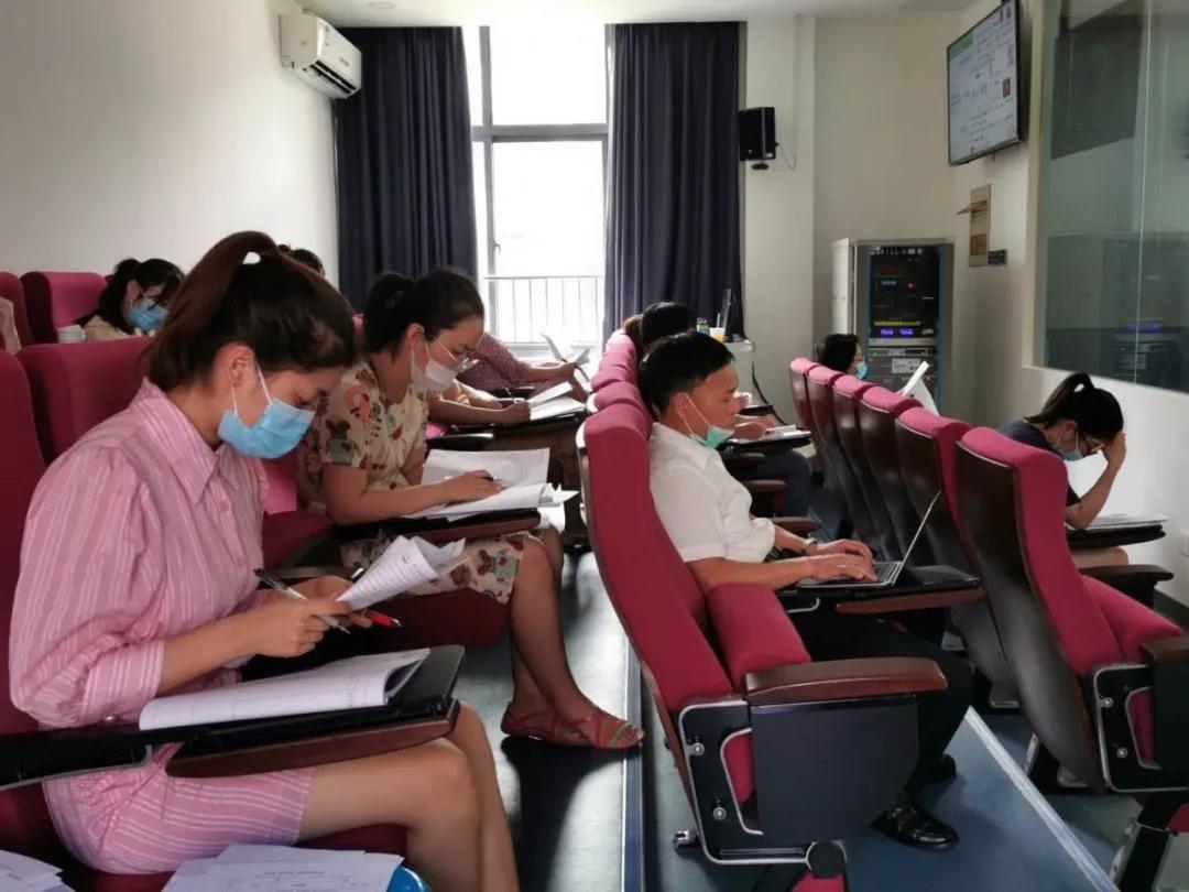 厦门五缘第二实验学校直播,厦门五缘第二实验学校最新新闻