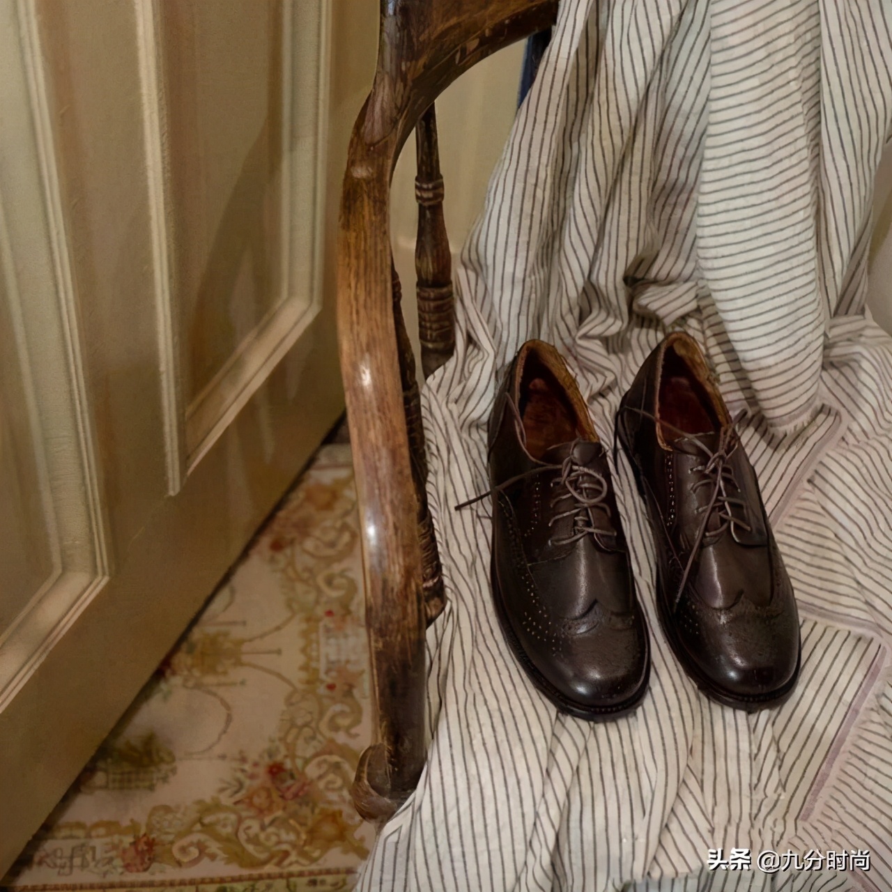 最近大火的“布洛克鞋”,居然可以这么时髦百搭!配裙子裤子都美
