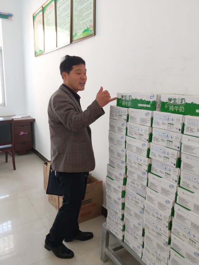 十里坪镇中心幼儿园多项措施开展食品安全检查活动