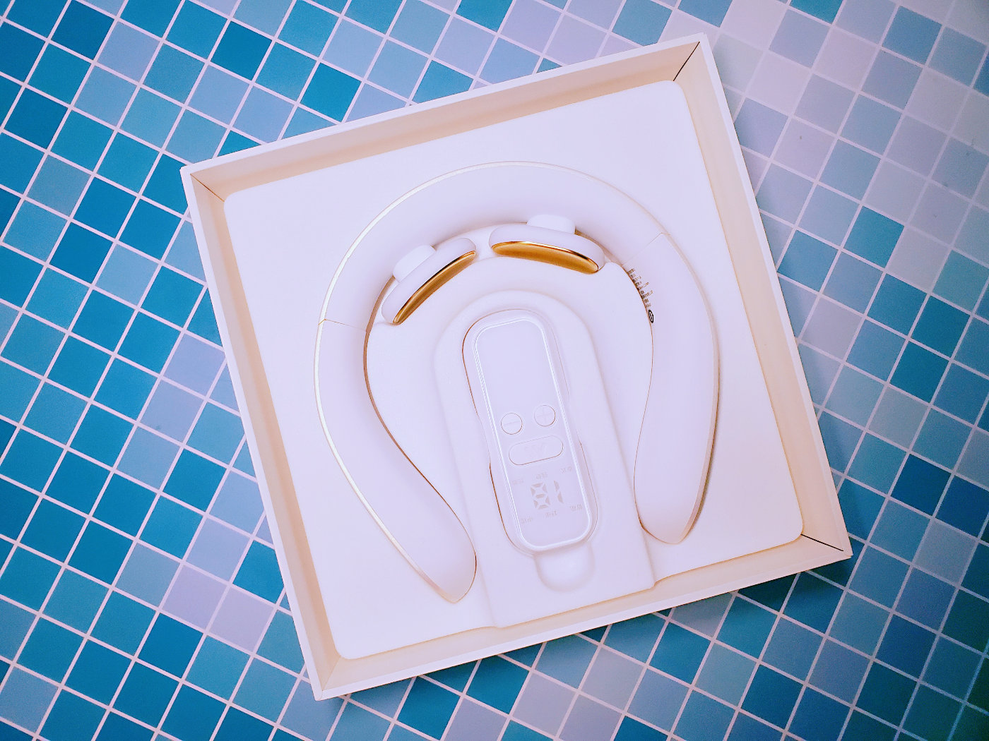 图拉斯脖子按摩仪,u型颈椎按摩仪实测