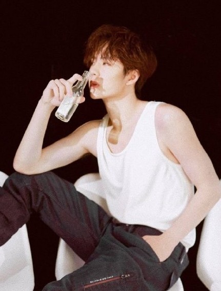 王一博有什么吸引人的,别人眼中的王一博是什么样的