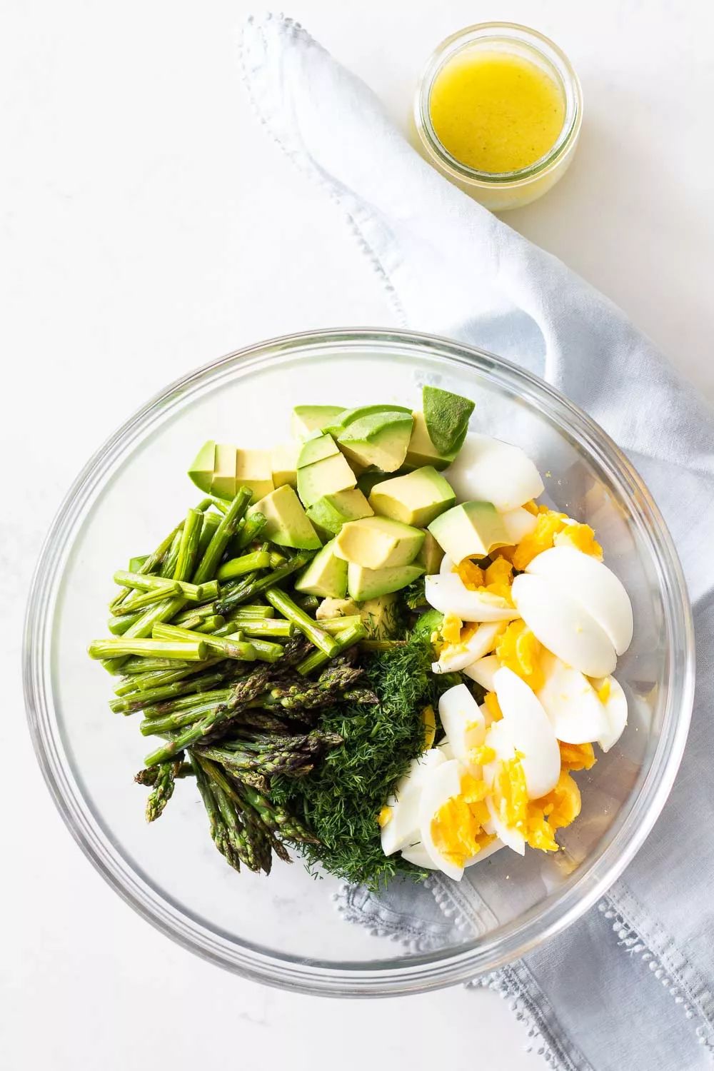 泫雅牛油果绿两件套,泫雅牛油果绿穿搭