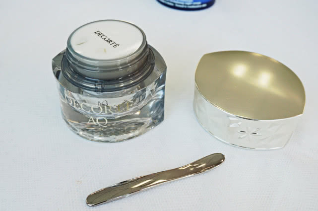 保湿面霜换季混干,换季保湿推荐用什么面霜