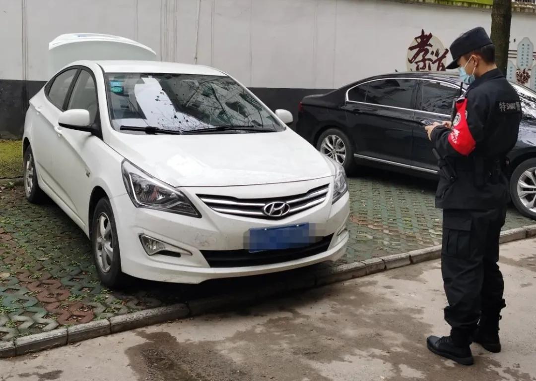 哪里有需要哪里就有执法队员,哪里有需要哪里就有人民警察