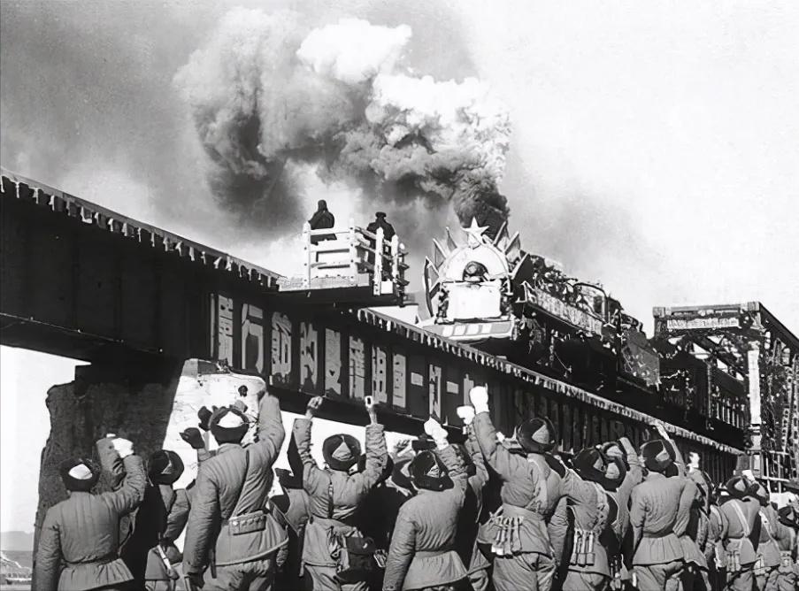 论中国早期为什么优先发展重工业,中国的重工业发展是从哪里开始的