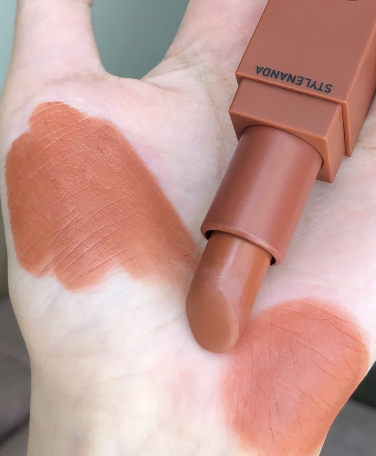 大牌冷门色号涂上惊为天人,一看就很贵的配色