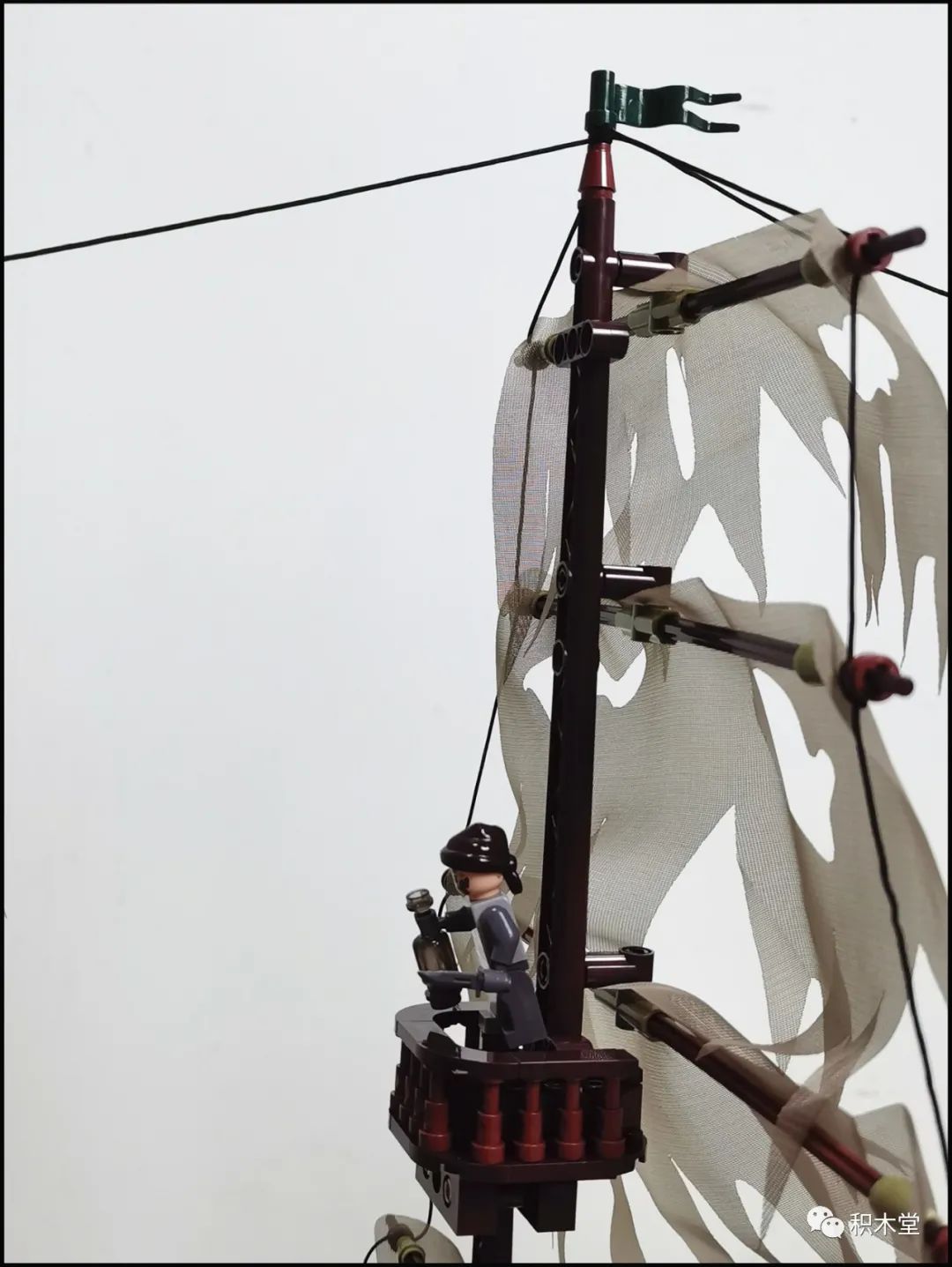 飞翔的荷兰人号为什么能潜水 (鬼船和飞翔的荷兰人号哪个更牛)