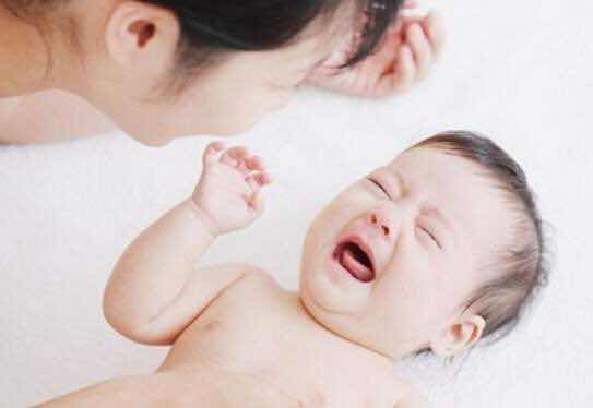 新生儿入睡比较难怎么回事,新生儿半夜怎么快速哄入睡