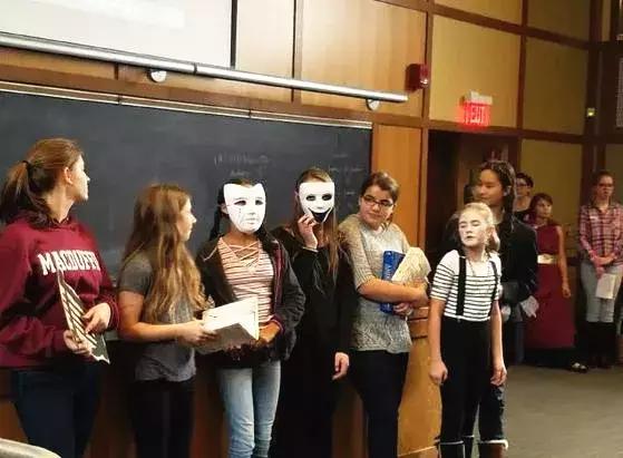 这所毗邻美国常青藤名校的中学,为何备受中国学生推崇?