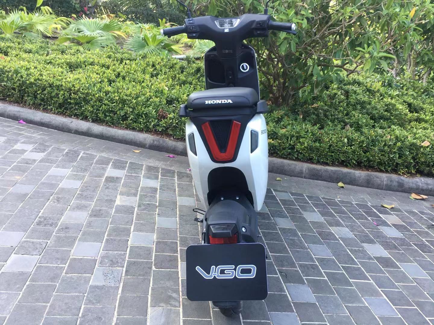 本田小龟遇到水打不着火,小龟电动车漏电