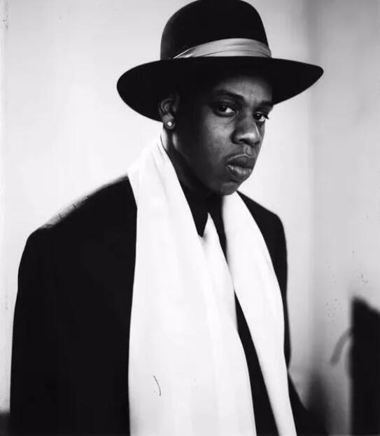 能掩盖发际线的发型,掩盖秃顶的发型男