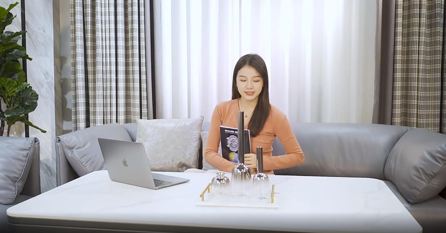 冬天手在被窝里被冻手了,冬天冻得我瑟瑟发抖的时候