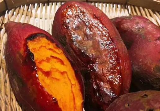 又香又甜的西瓜红蜜薯,西瓜红红薯新鲜红心蜜薯超甜