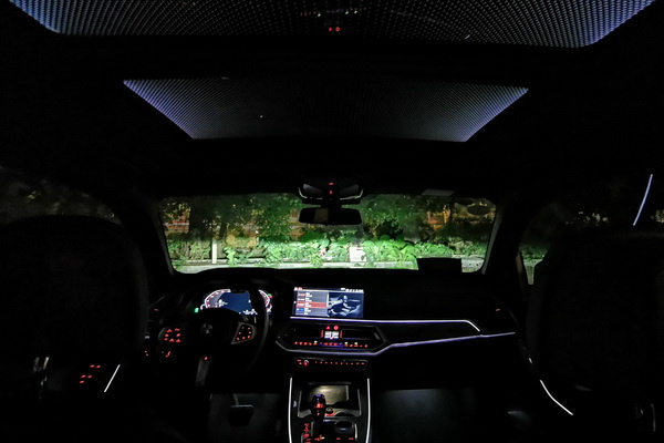 宝马x5深度评测进口f15,宝马x5m黑武士2021款内饰