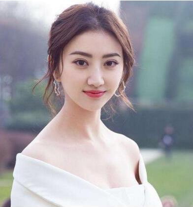 景甜的十年演艺之路,景甜2017年人气爆表势头强劲