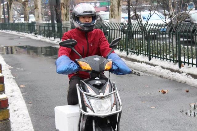 外卖小哥拒绝百万年收入,拒绝百万年薪外卖小哥