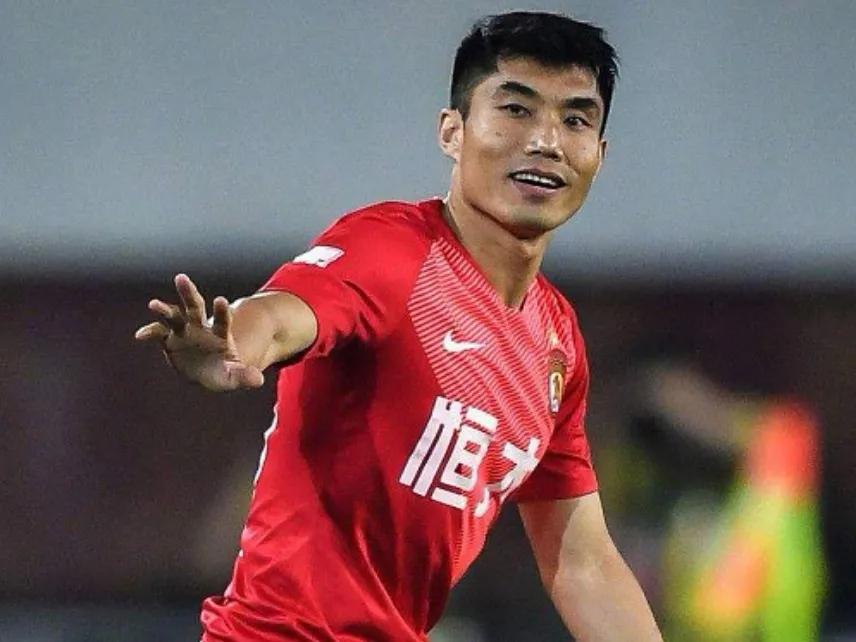 国足目前最有潜力的前腰,国足的前腰位置