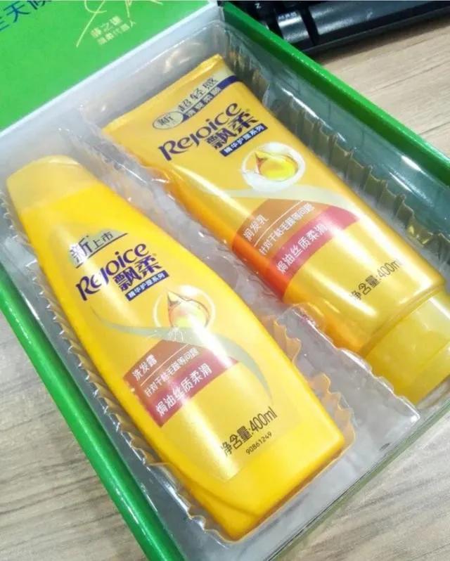 海飞丝潘婷适合干性发质的洗发水,飘柔海飞丝潘婷哪一个洗发水好