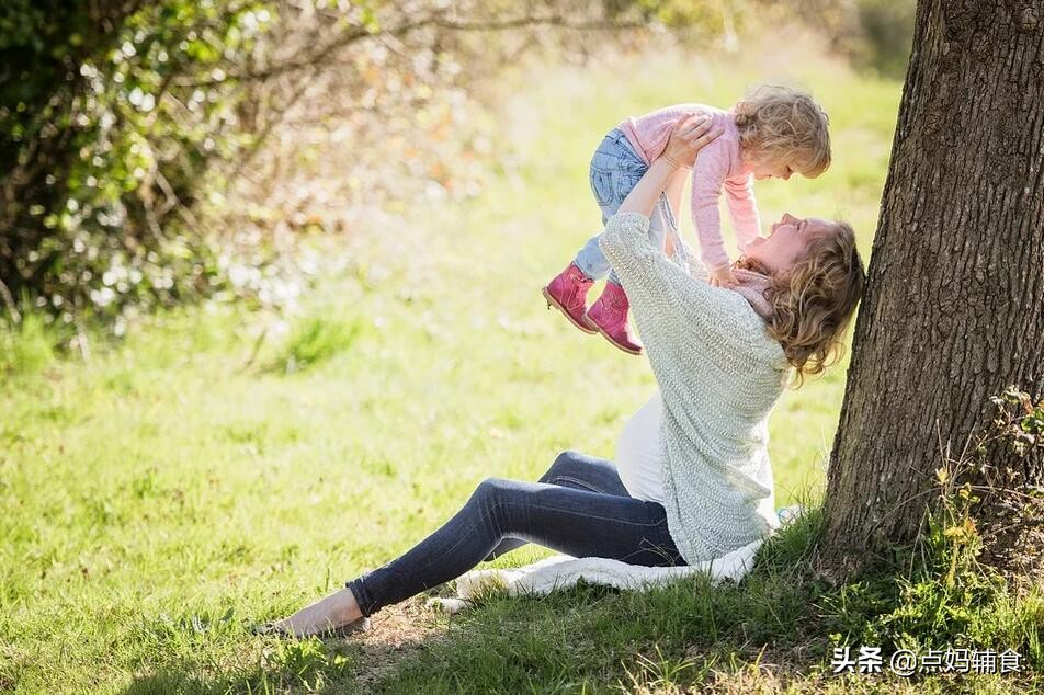 小孩突然不爱吃饭精神状态好,宝宝突然不爱吃饭没精神怎么回事