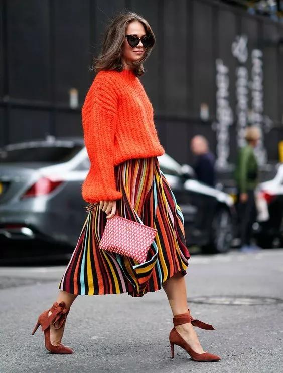 各属相适合穿什么颜色衣服,2022年各属相适合的颜色