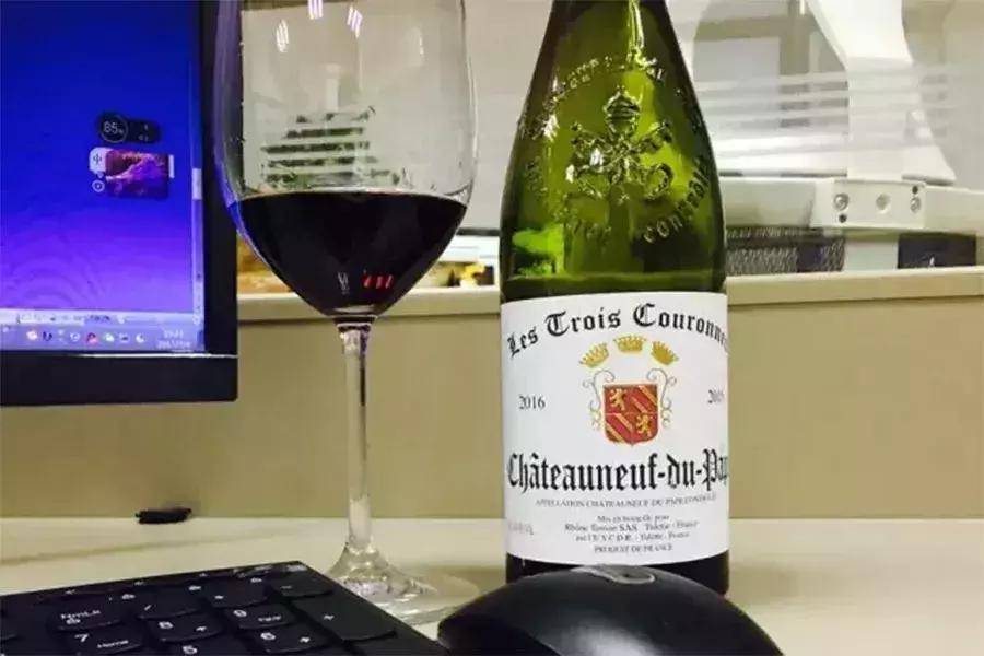 酒标什么信息都没有,酒标没有年份的葡萄酒