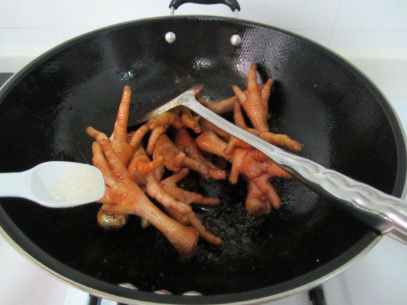 鸡爪的做法红烧卤鸡爪软烂脱骨,卤鸡爪怎么不会缩水