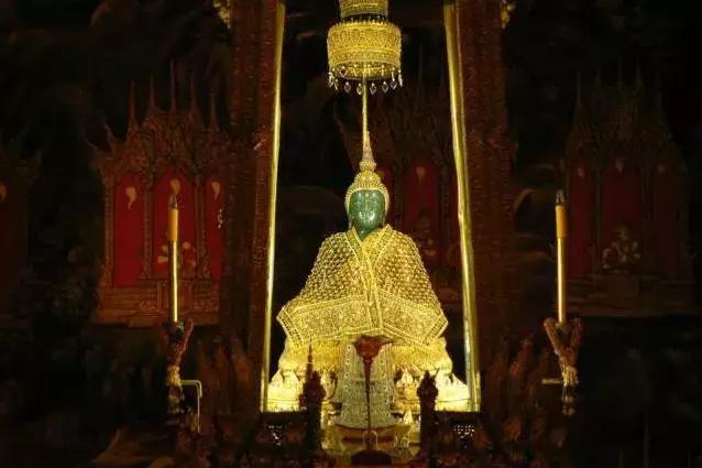 皇帝也会被骗?泰国镇国至宝,价值20亿的翡翠佛很可能不是翡翠