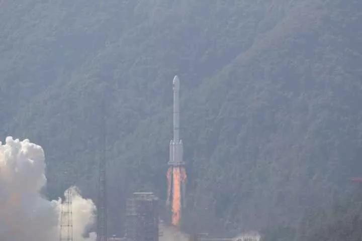 讲解一下历史上的今天,带你了解2023年重大事件