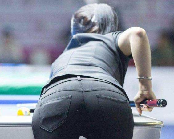 潘晓婷身价超8亿，比赛时屁股口袋总是鼓鼓的，说出原因惹人泪目