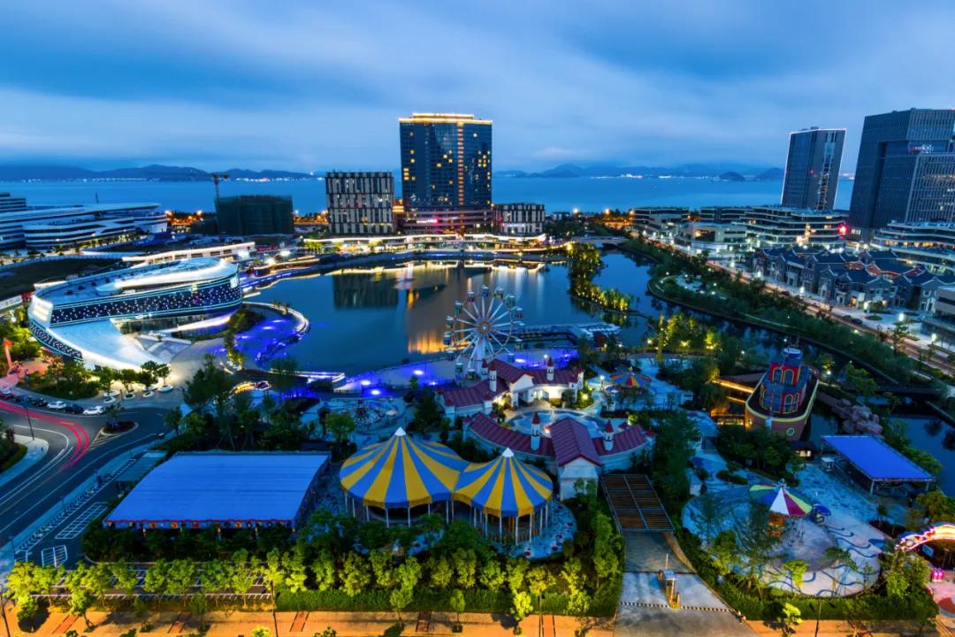 海口希尔顿酒店海鲜自助餐费用 (希尔顿海岛度假放松)