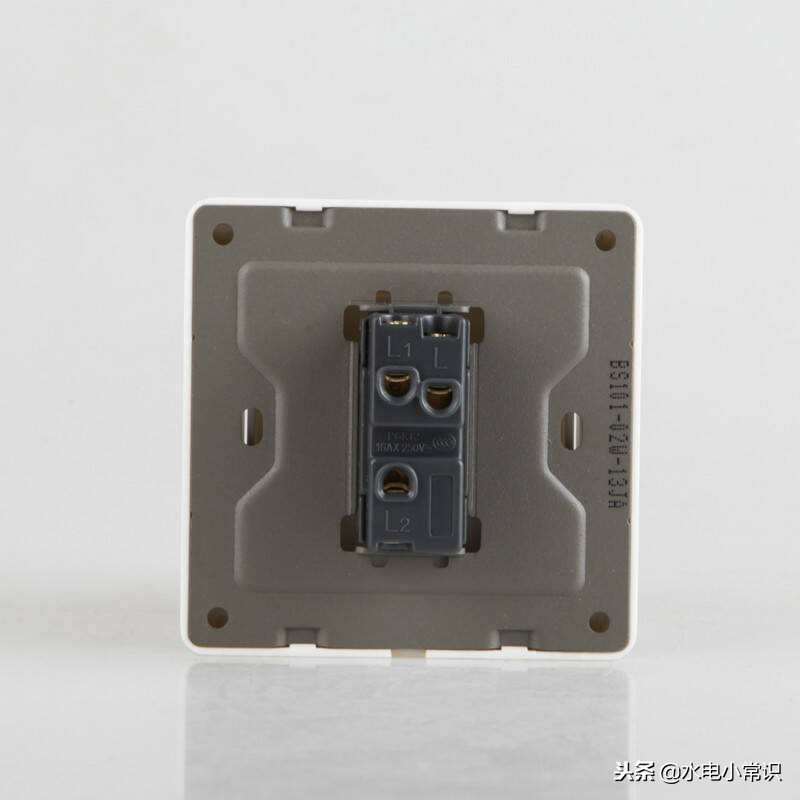 家装现场一开双控有几种接法,一开单5孔和一开双控5孔啥区别