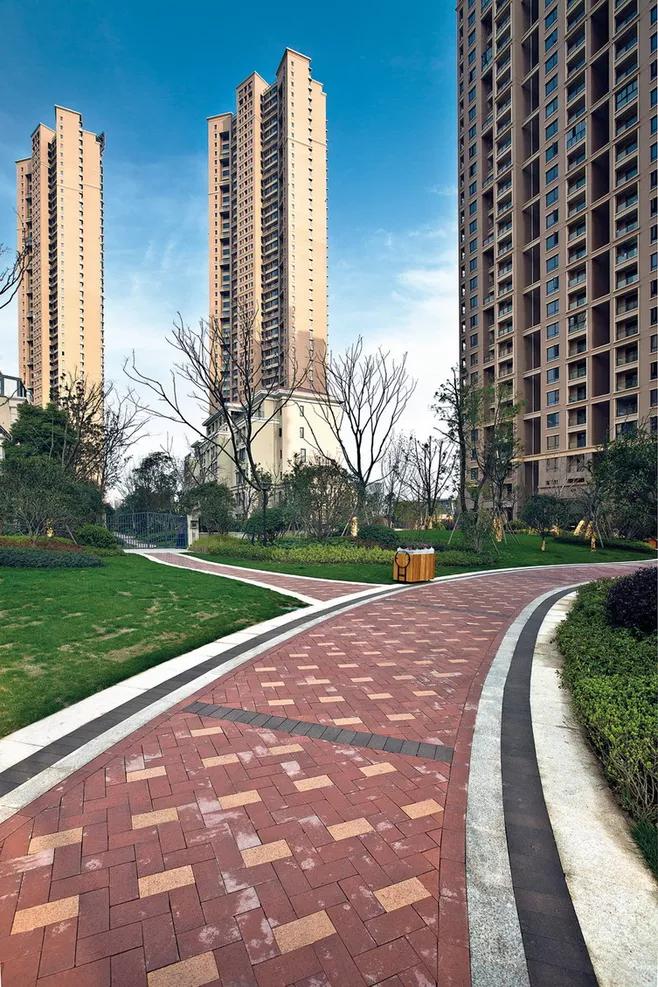 烧结砖与透水砖哪个好,烧结砖与水泥砖