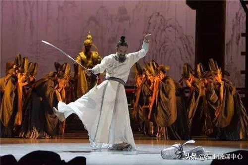 冷兵器时代兵器杀伤作用取决于,冷兵器时代武器种类