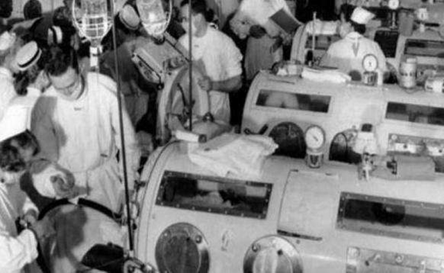 一男子住铁罐子70年，自学电脑，表示：这辈子都不可能出去