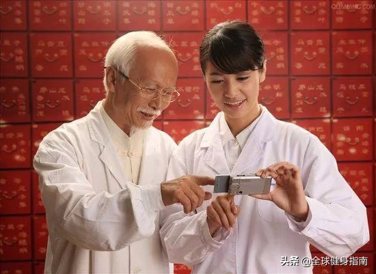 偷看了网上妹子们的问诊记录!忽然有点心疼医生...