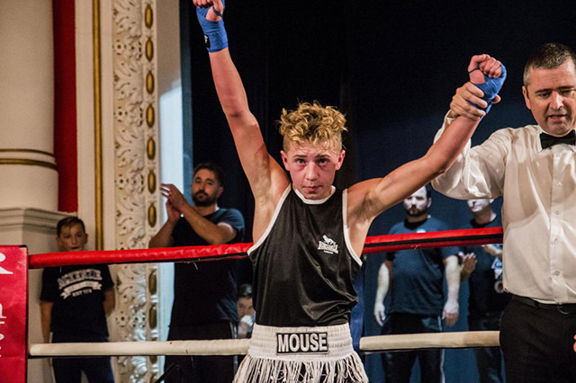 瘦小内向的孩子练搏击有变化吗,小孩几岁学搏击比较合适