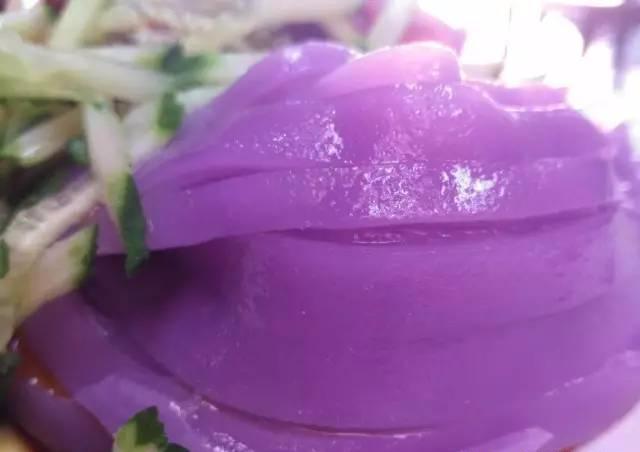 紫甘蓝凉拌怎样做好吃,凉拌紫甘蓝的正宗做法可以生吃