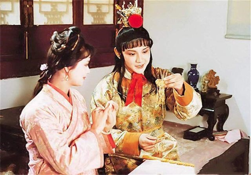 红楼梦里宝玉的通灵宝玉丢哪了,红楼梦的宝玉丢了通灵玉故事情节