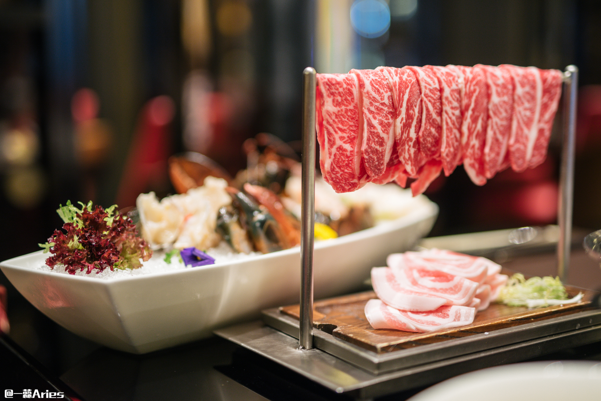 来澳门感受一下紫醉金迷,澳门一天游必去的美食街