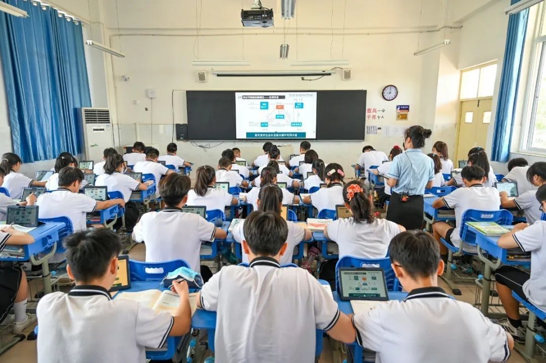 俄语卫星班,郑州五十三中俄语班免费出国留学