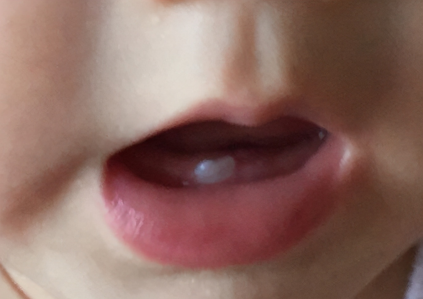 宝宝冒牙尖多久能出来,7个月宝宝刚冒牙尖要多久长出来