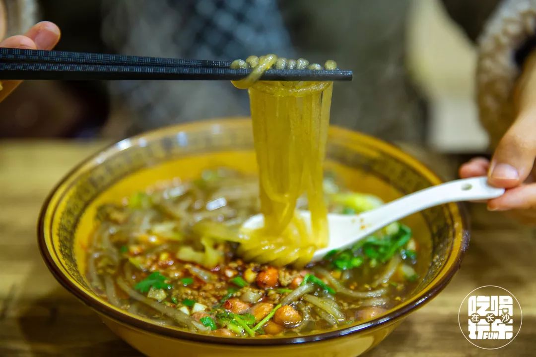 终极嗦粉指南！长沙这10碗粉，嗦出舌尖上的故乡