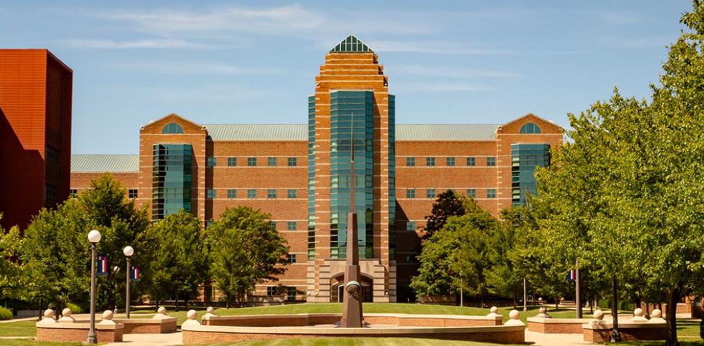 综排不高，但专业牛！中国学生最爱的玉米地神校，不该被低估