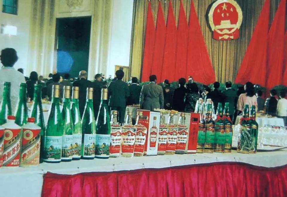 古井贡酒十年陈酿500毫升曹操瓶,古井贡酒纪念曹操