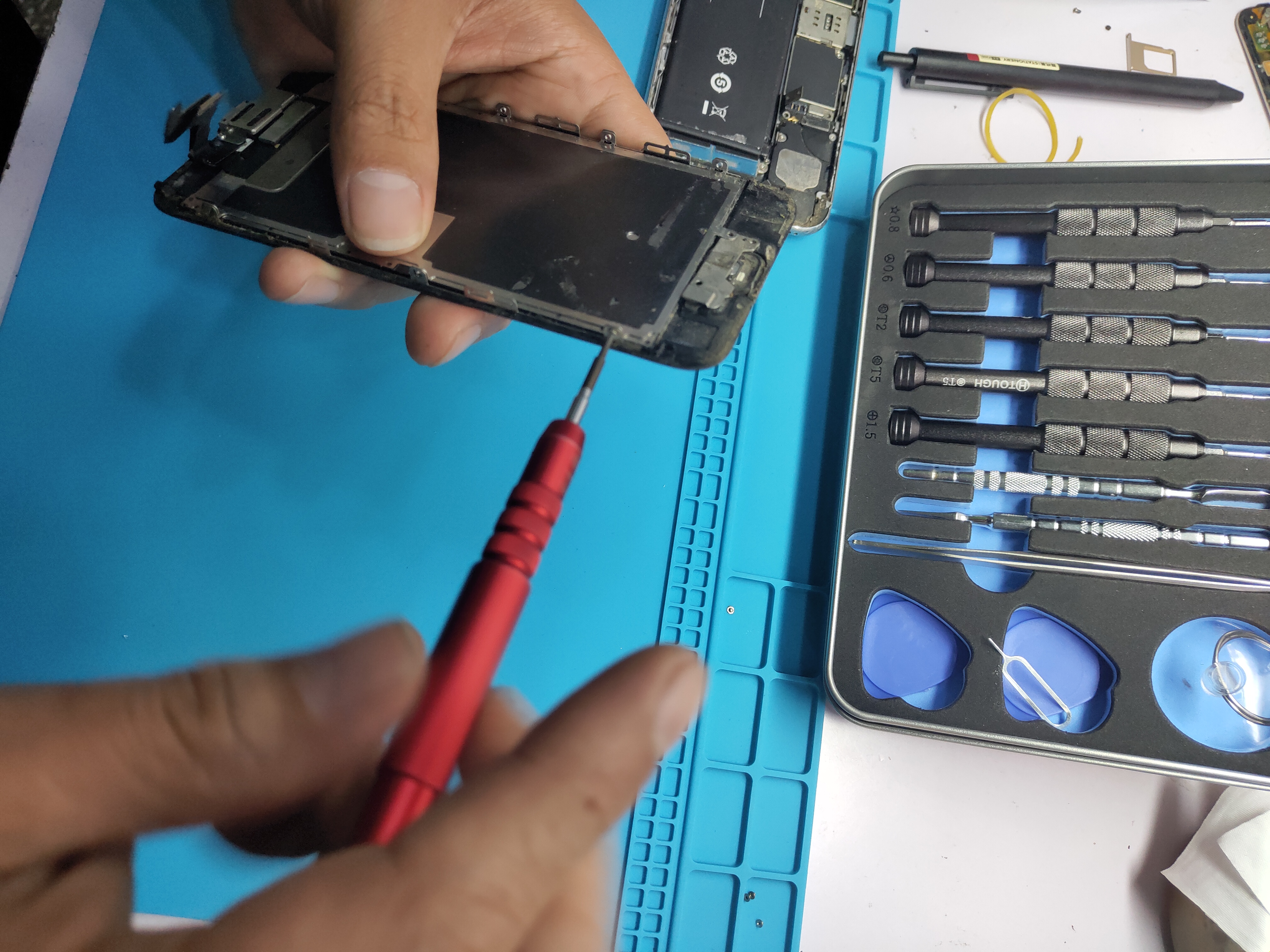 苹果6碎屏维修多少钱,碎了屏的苹果6