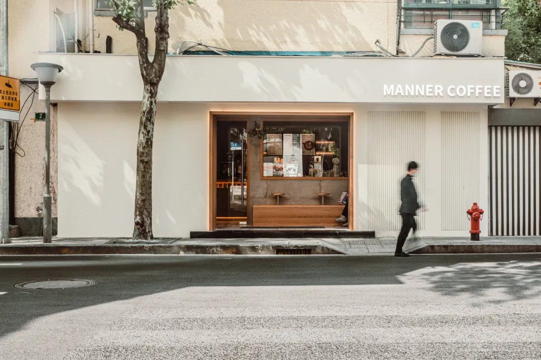 内衣品牌「NEIWAI内外」跨界做咖啡