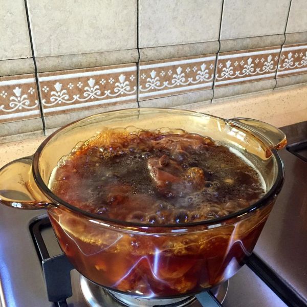 卤牛肉做咸了怎么补救,卤牛肉稍微有点坏了怎么办