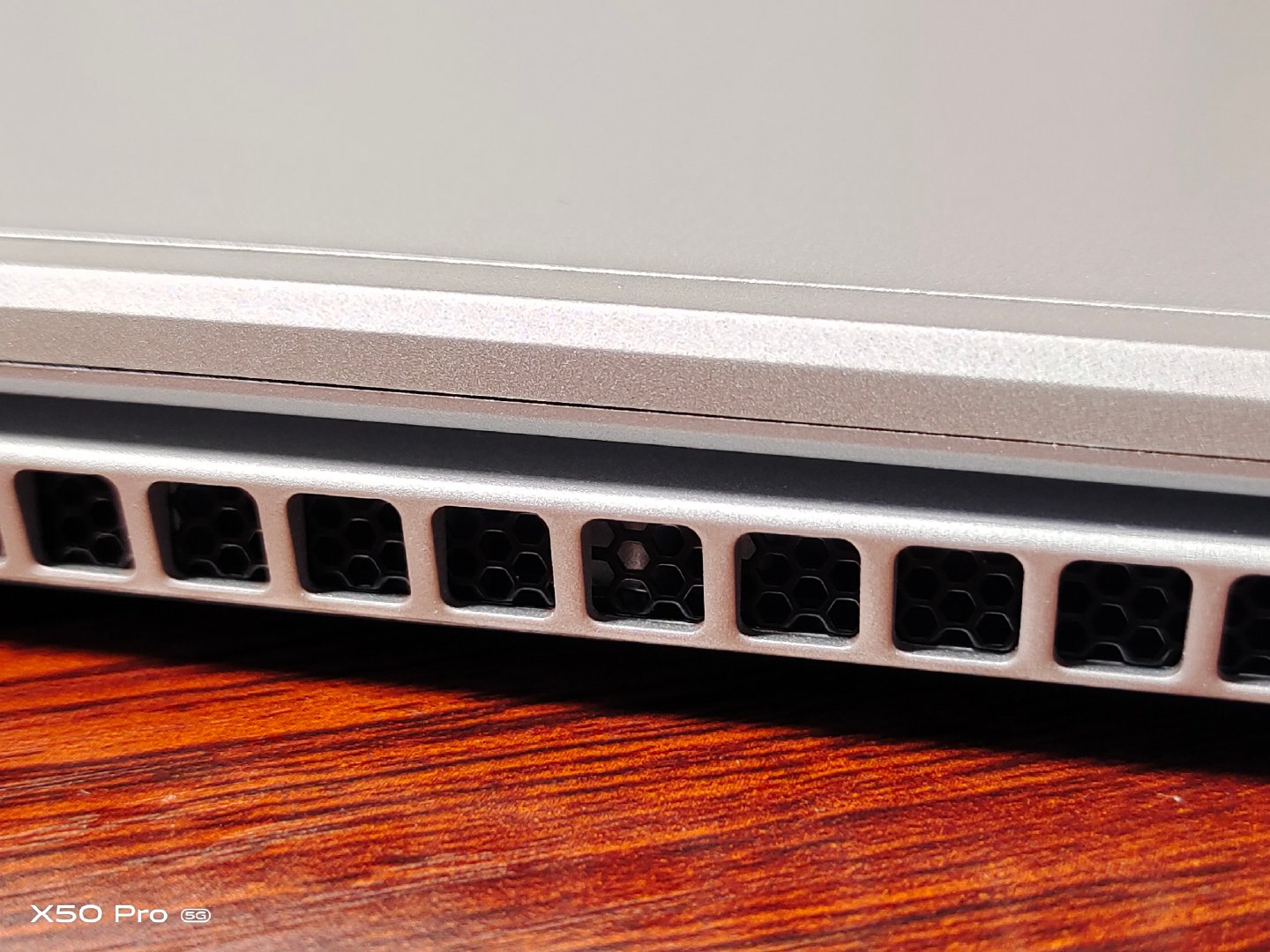 机械革命4050轻薄本,机械革命笔记本整体评价