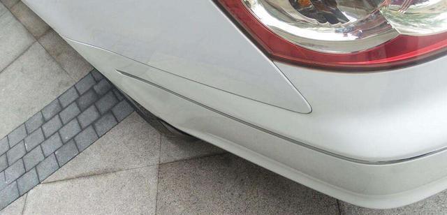 倒车保险杠蹭掉漆自己可以处理吗,倒车刮蹭可以保险补漆吗