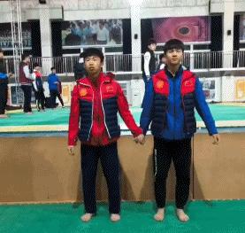 搞笑gif妹子的内心是崩溃的,搞笑gif妹子原来是个逗比